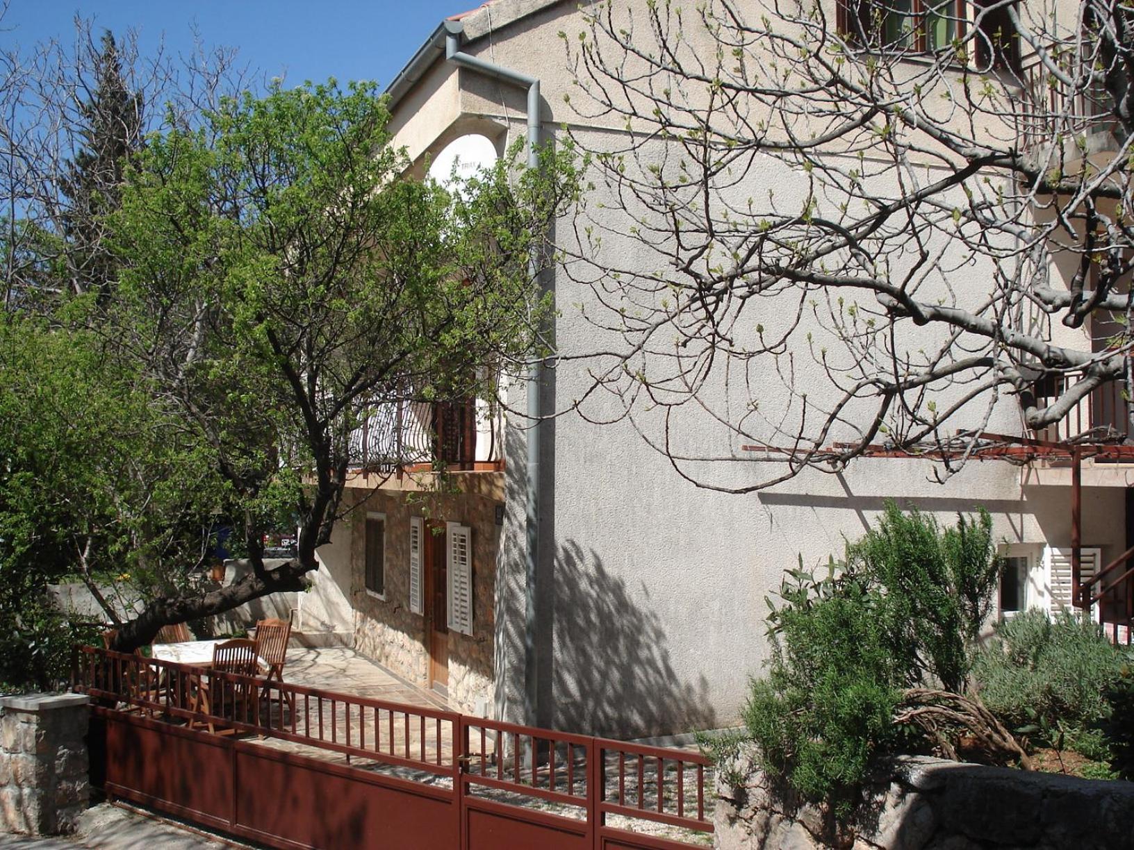Apartments Mia Starigrad Paklenica Esterno foto