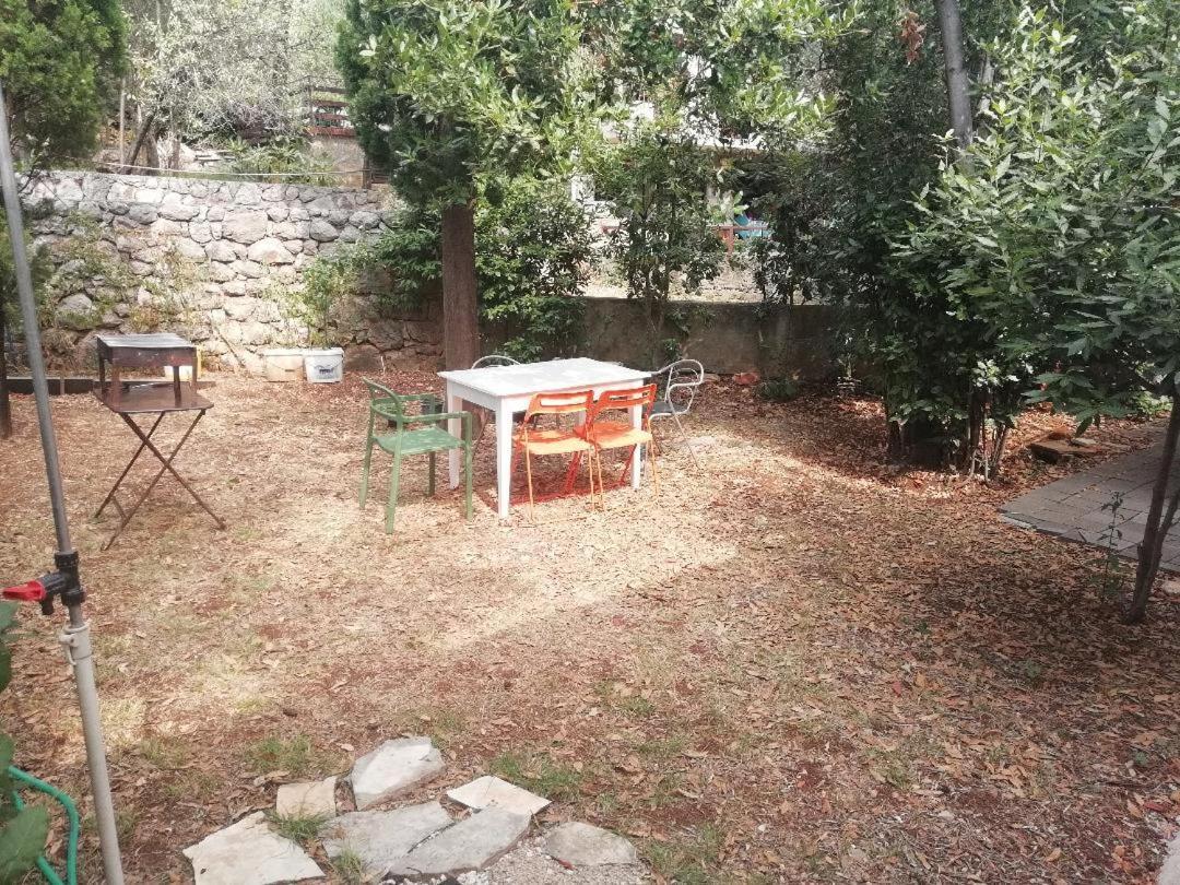 Apartments Mia Starigrad Paklenica Esterno foto