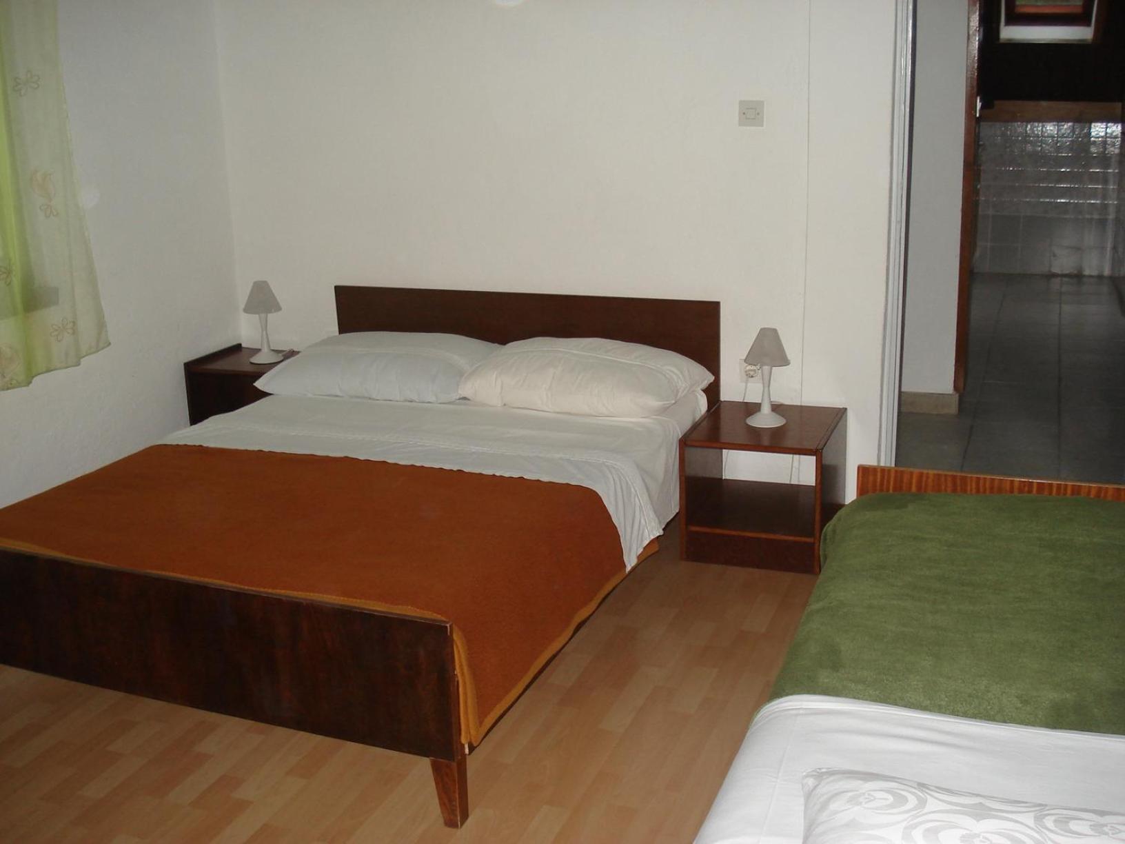 Apartments Mia Starigrad Paklenica Esterno foto